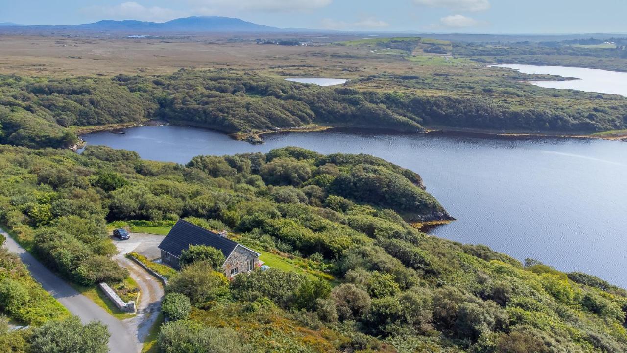 Villa Loch An Eala Clifden Exterior foto