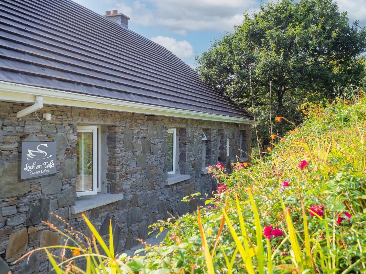 Villa Loch An Eala Clifden Exterior foto